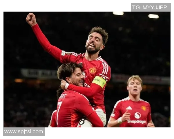 绿茵场上的化学反应：芒特揭秘与费尔南德斯任意球配合的艺术